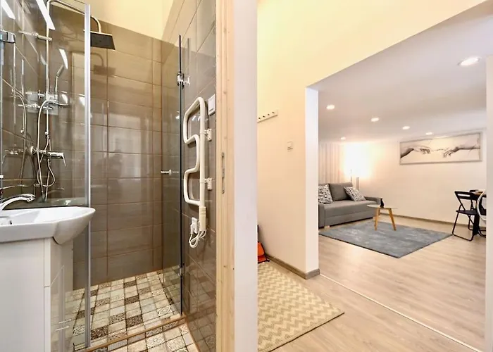 Cute Gallery Flat In Kiraly Street