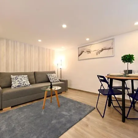 Cute Gallery Flat In Kiraly Street بودابست