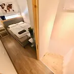 Daire Cute Gallery Flat In Kiraly Street